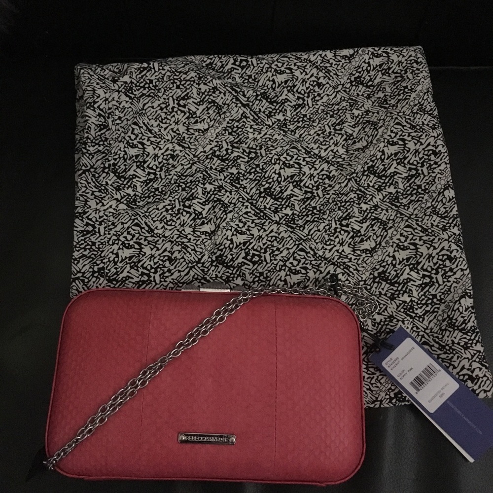NWT Rebecca Minkoff peachy color clutch . 8”x5”x1”